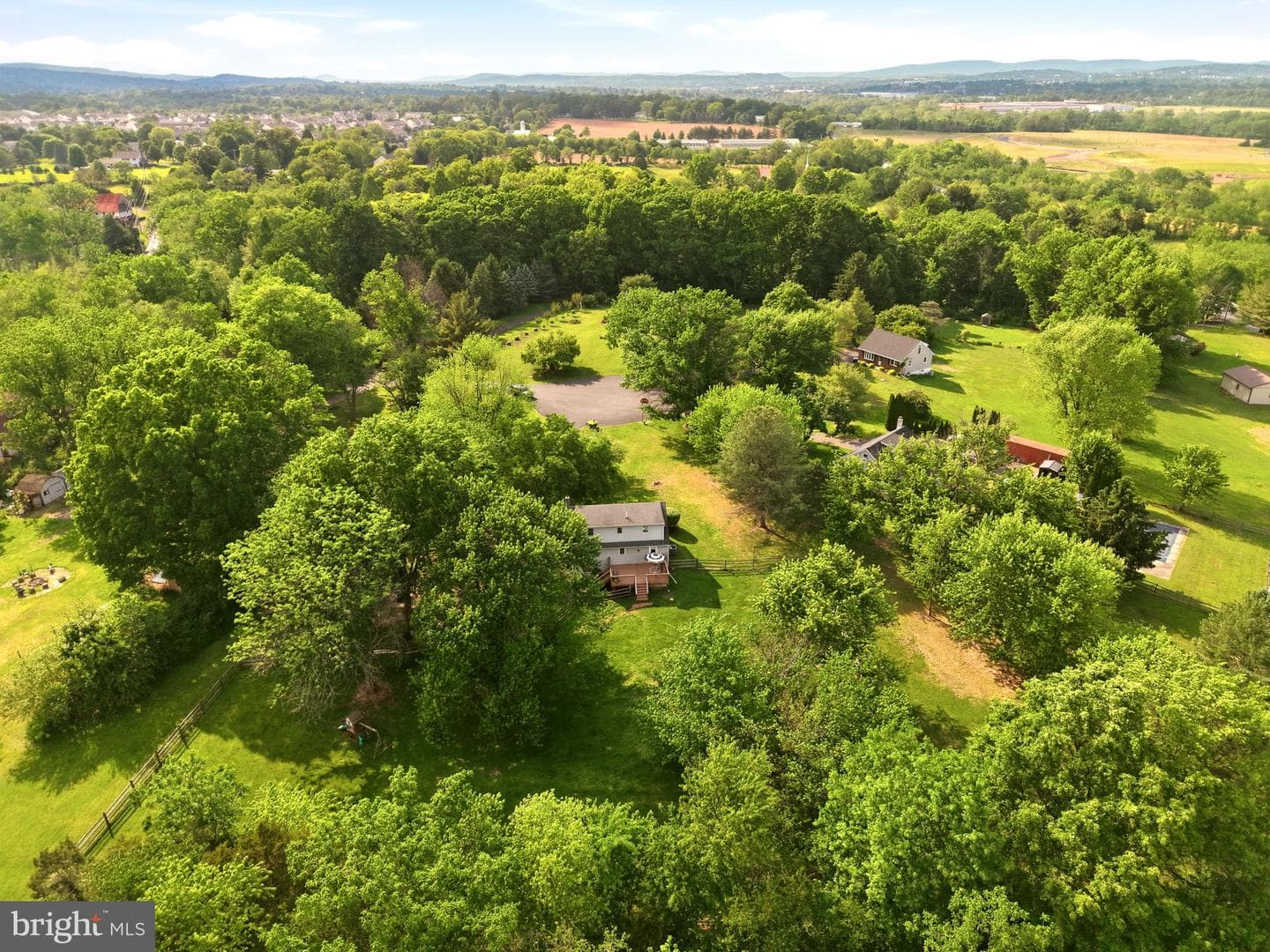 60 Roberts Circle photo 49