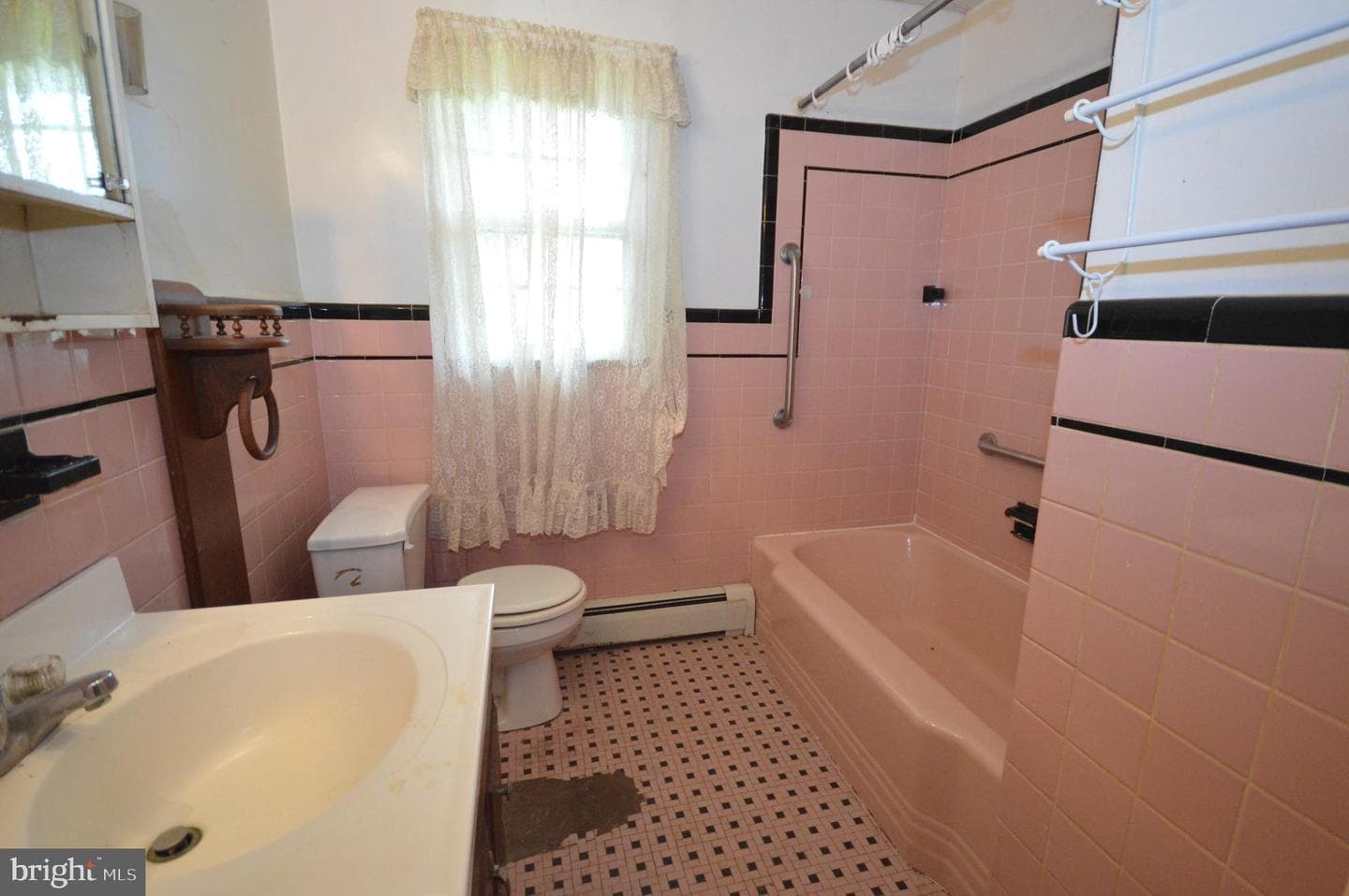 15 E Locust Street photo 11