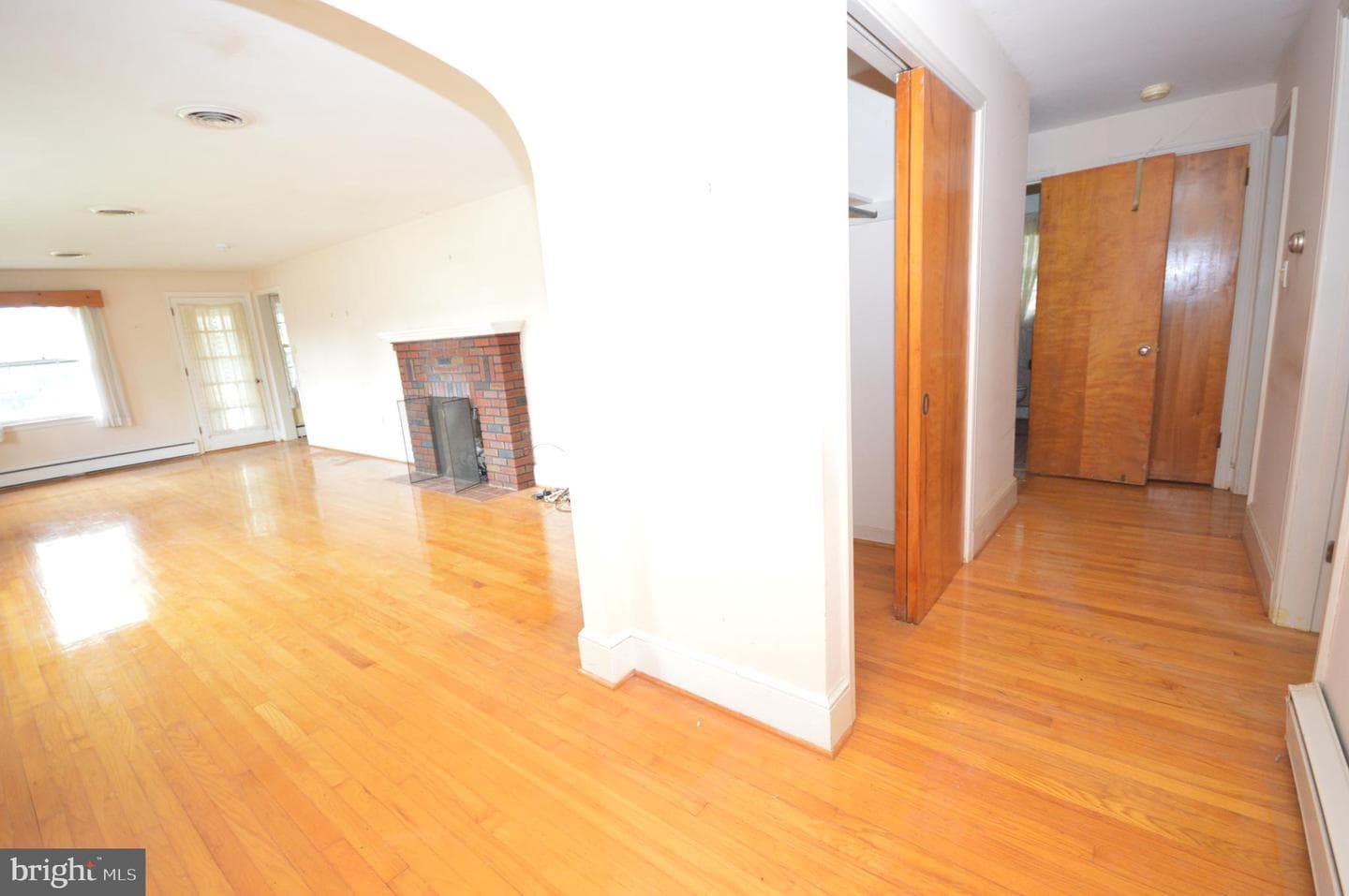 15 E Locust Street photo 2