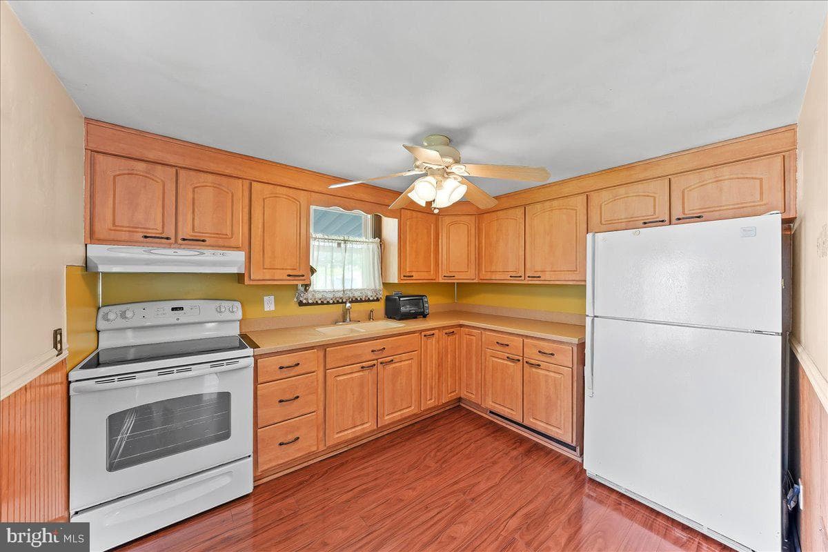713 Charles Street photo 6