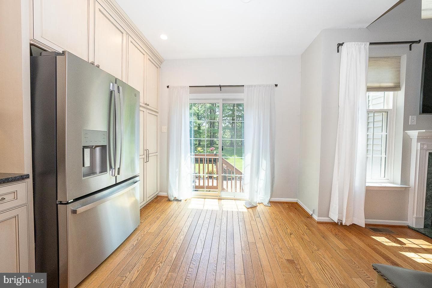 3301 Maplevale Circle photo 13