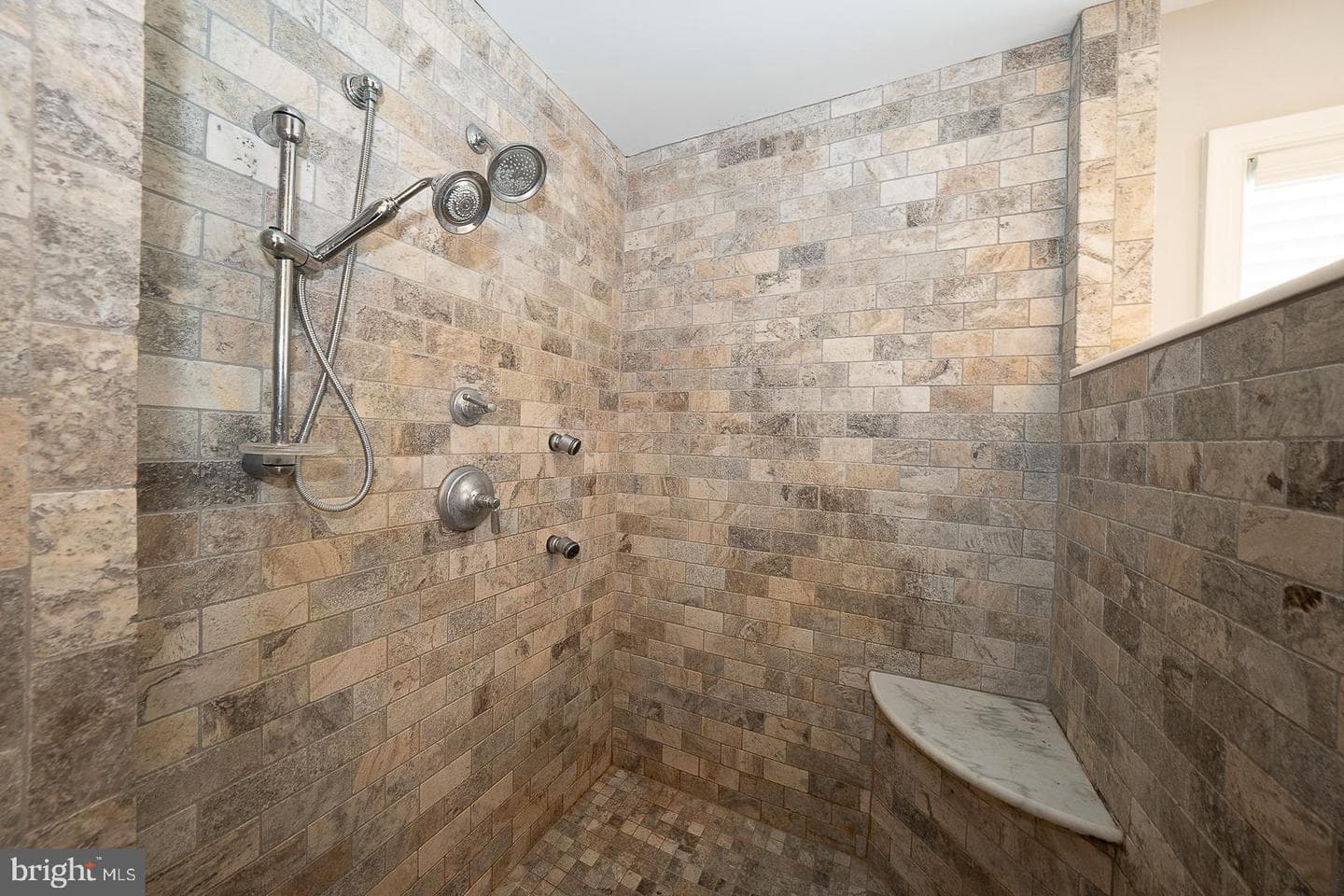 3301 Maplevale Circle photo 23