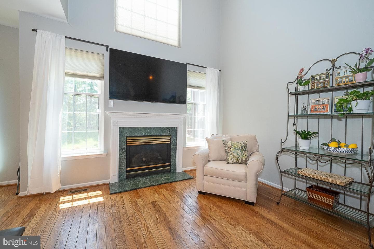 3301 Maplevale Circle photo 8