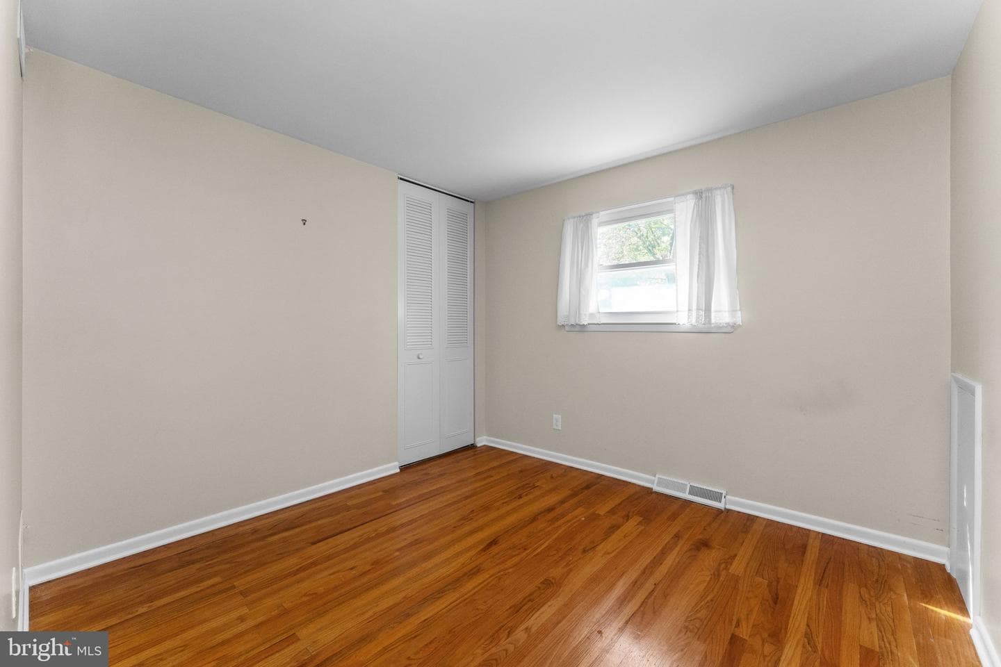 208 Concord Avenue photo 13