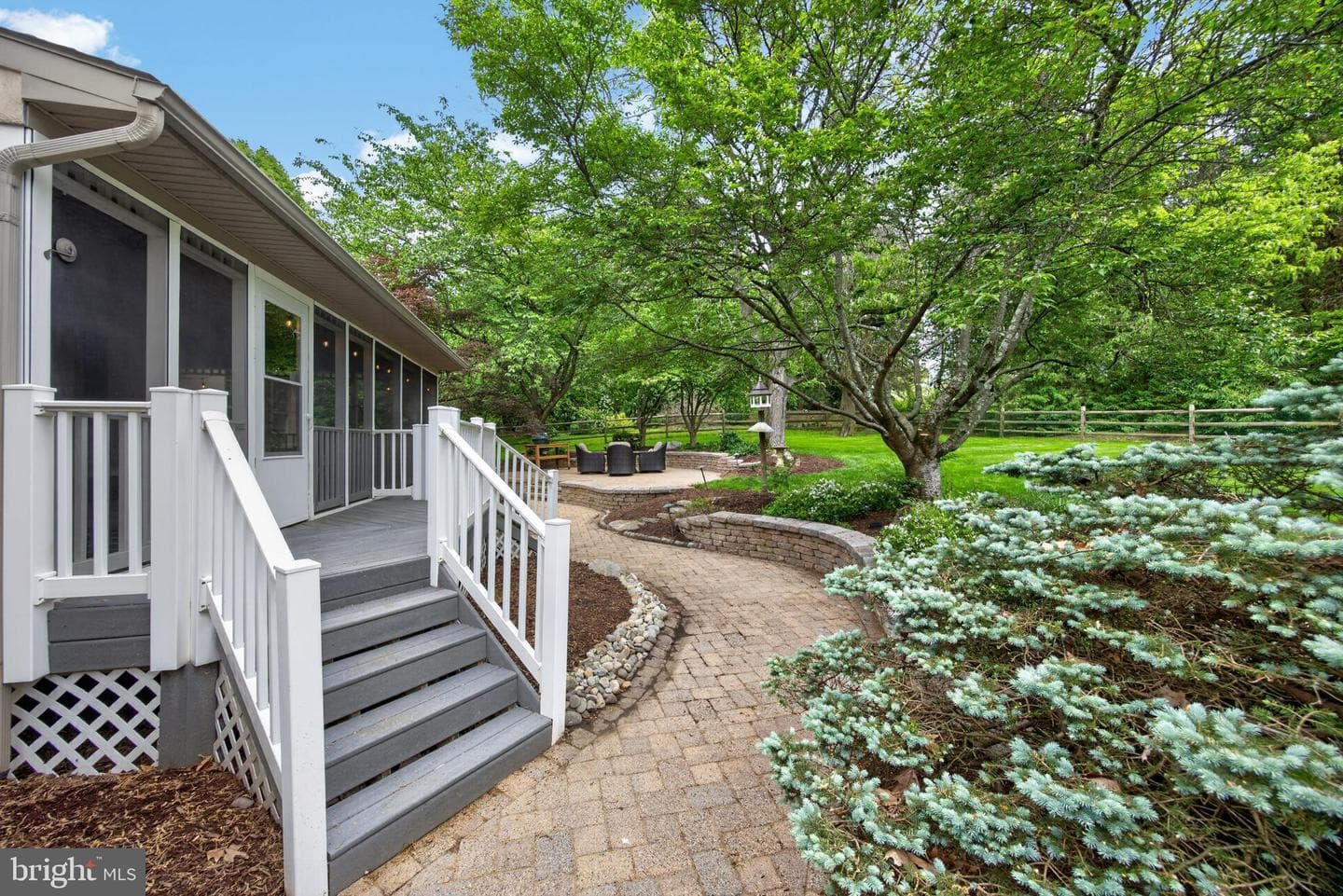 1198 Avonlea Circle photo 16