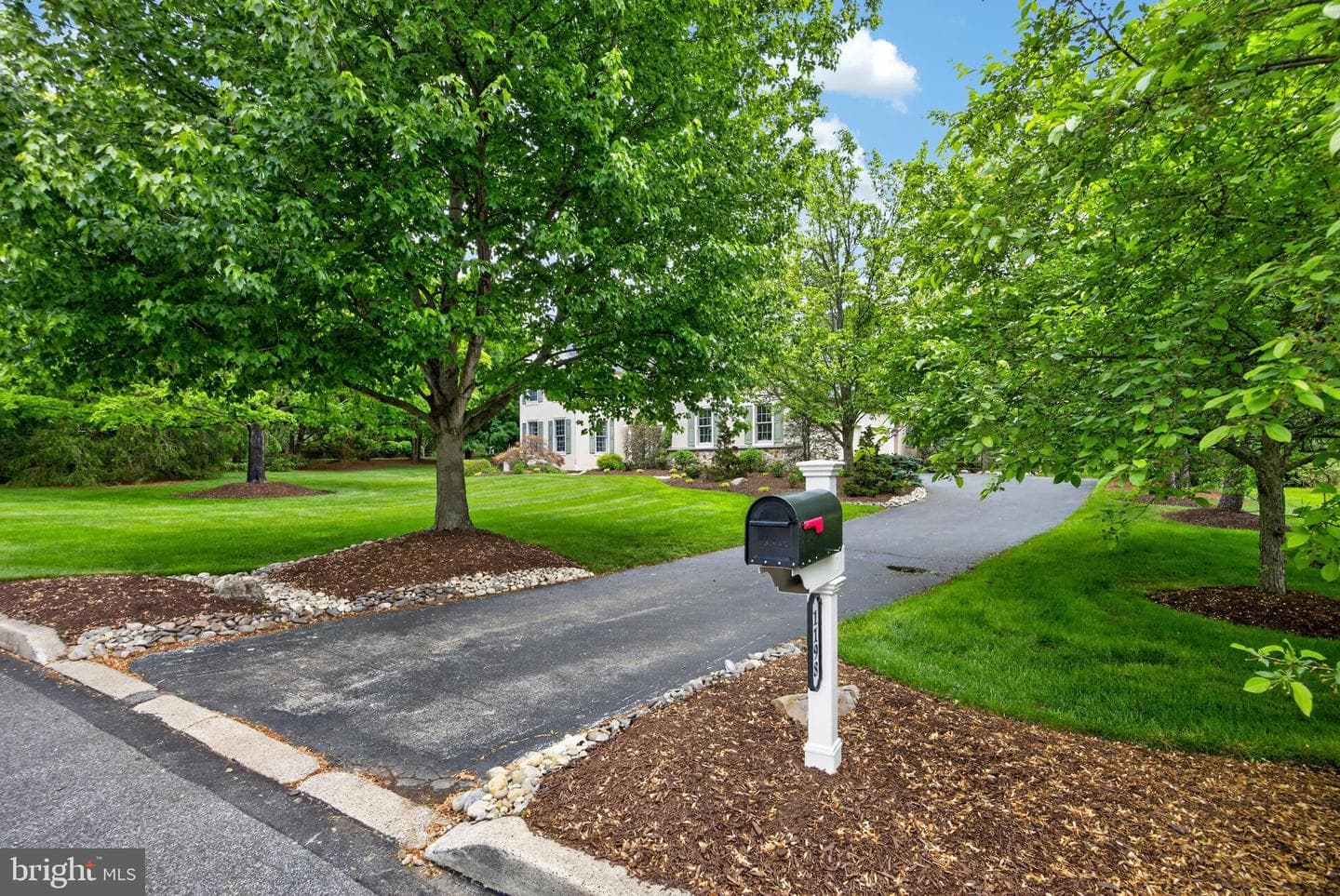 1198 Avonlea Circle photo 63