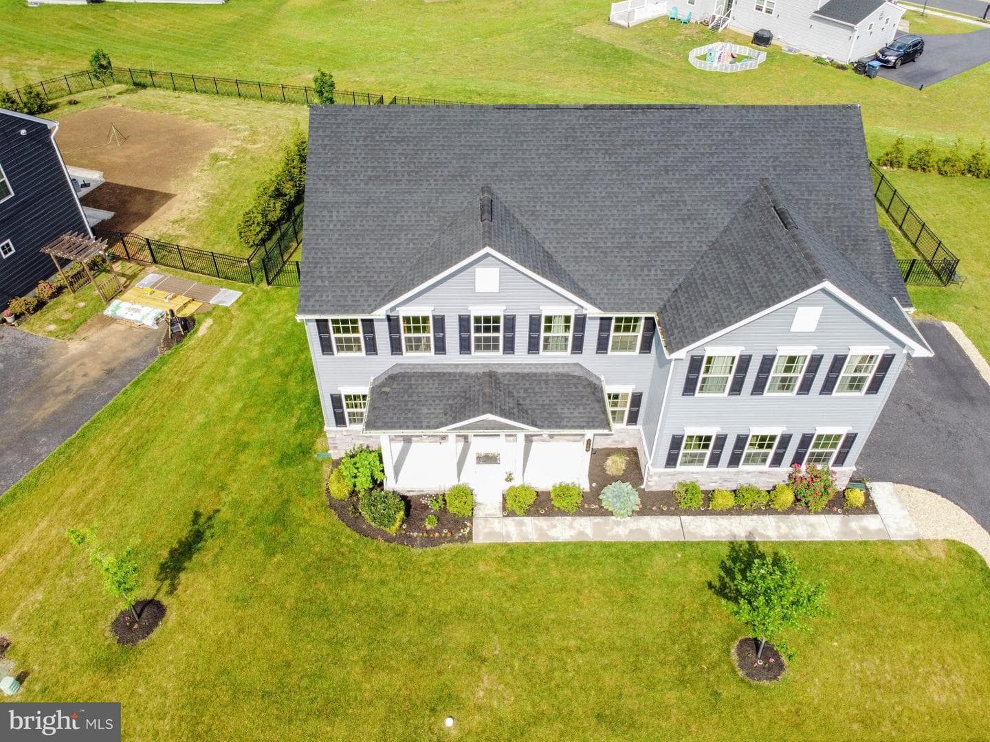 106 Cardinal Court photo 48