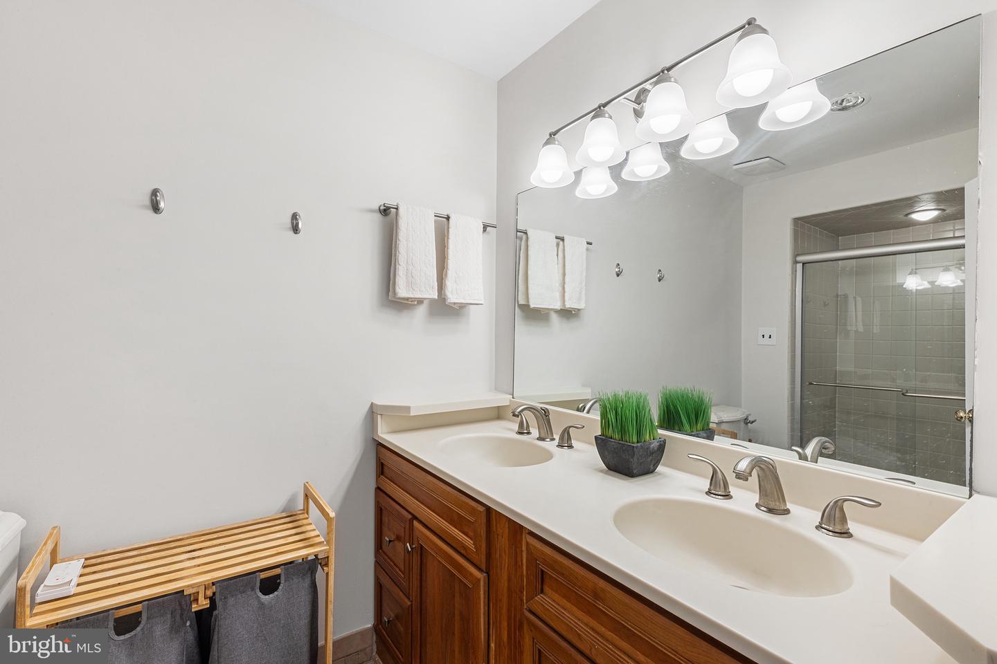 568 Foxwood Lane #568 photo 25