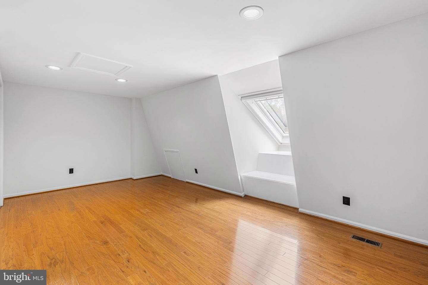 568 Foxwood Lane #568 photo 36