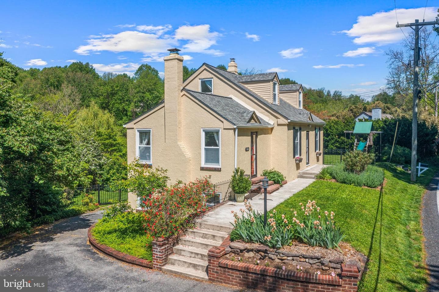 822 Creek Road photo 4