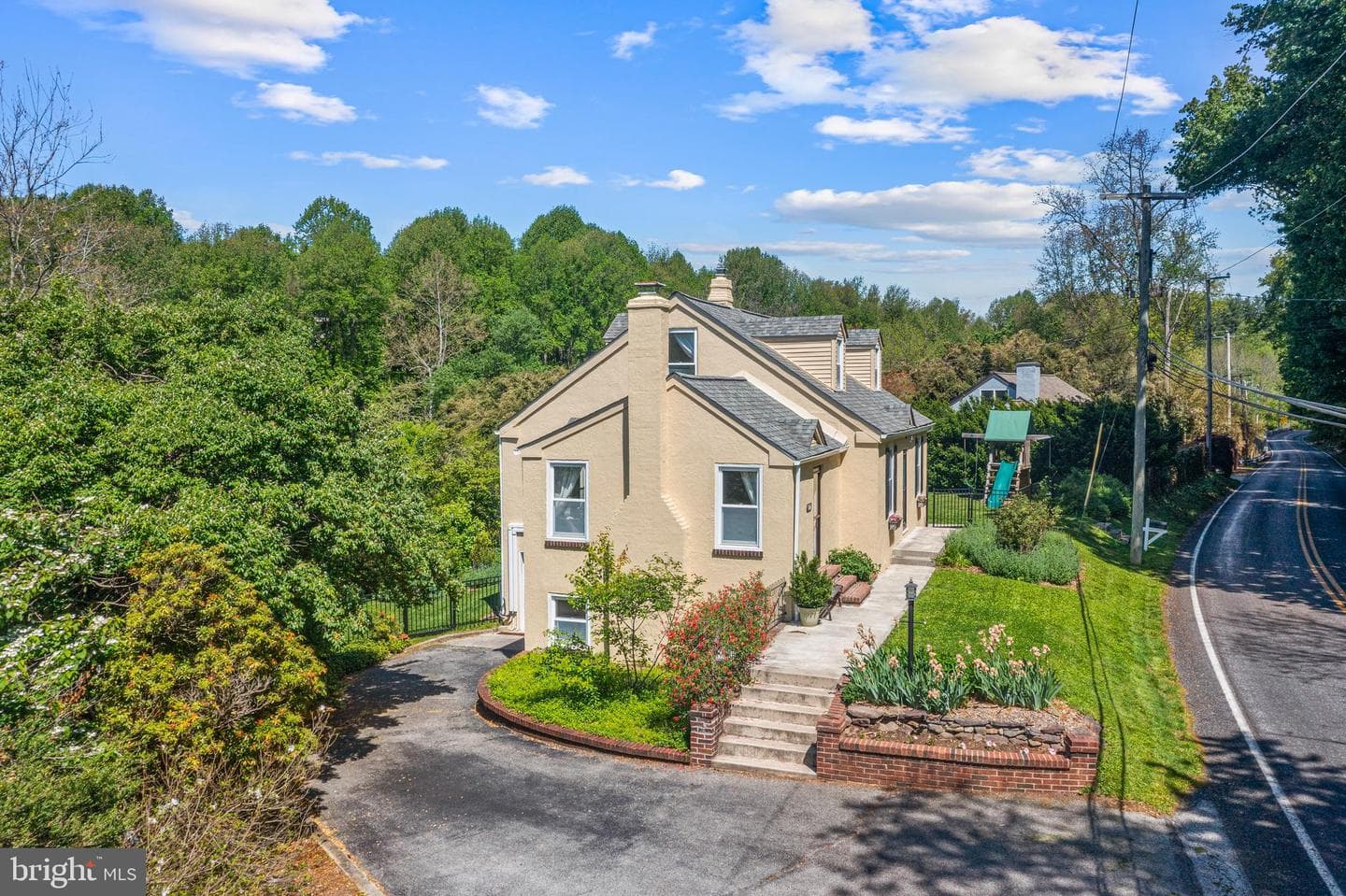 822 Creek Road photo 5