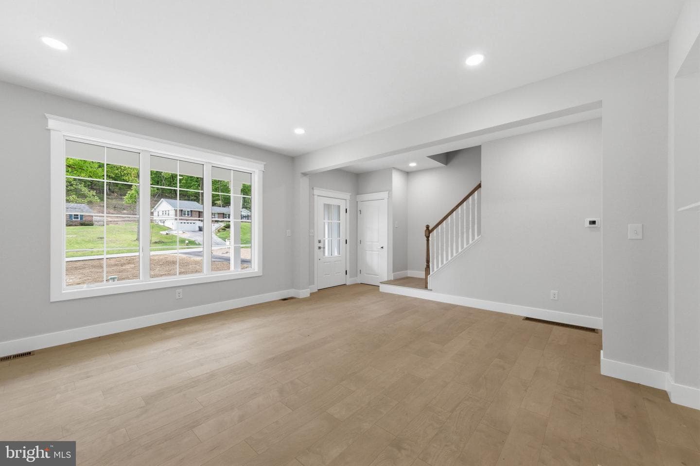 77 Spring Road photo 18