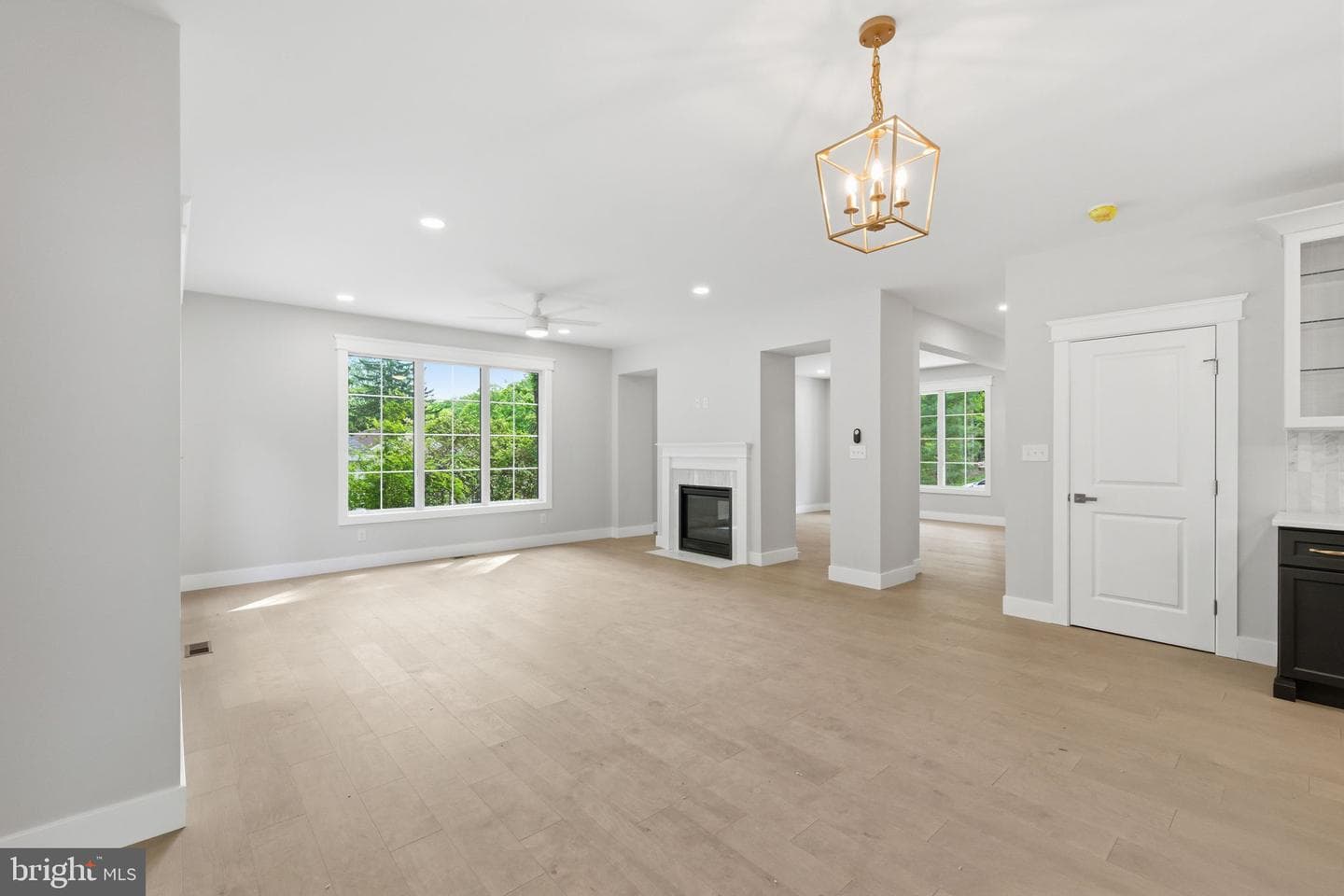 77 Spring Road photo 28