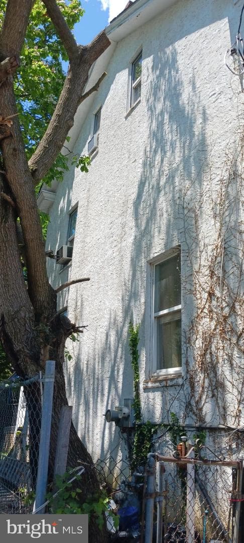 28 N 5th Avenue photo 3