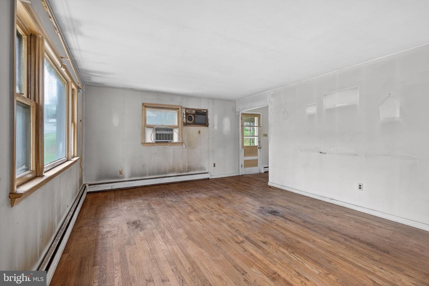 135 Pikeland Avenue photo 3