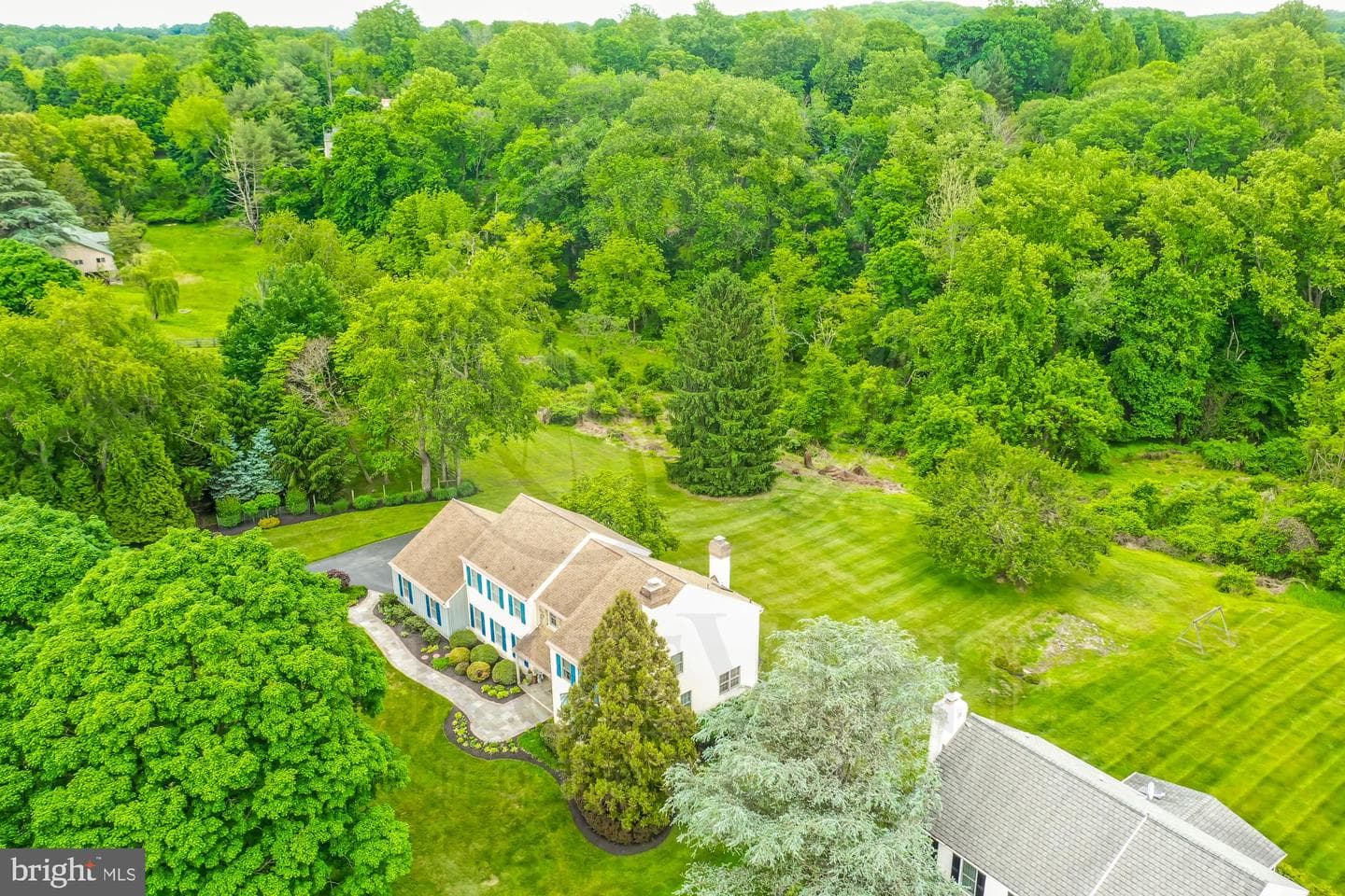 870 Silverwood Drive photo 27