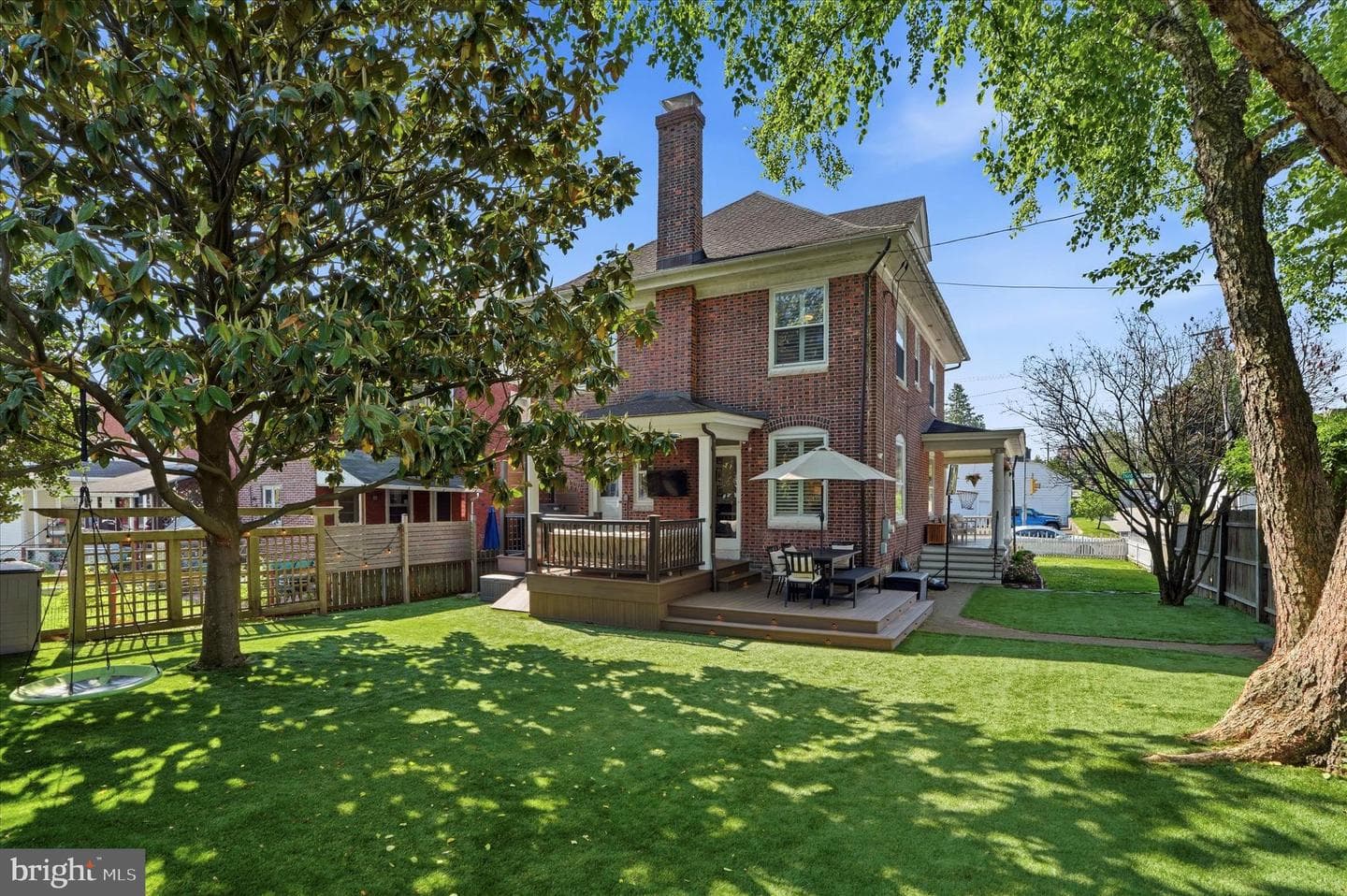 251 3rd Avenue photo 30