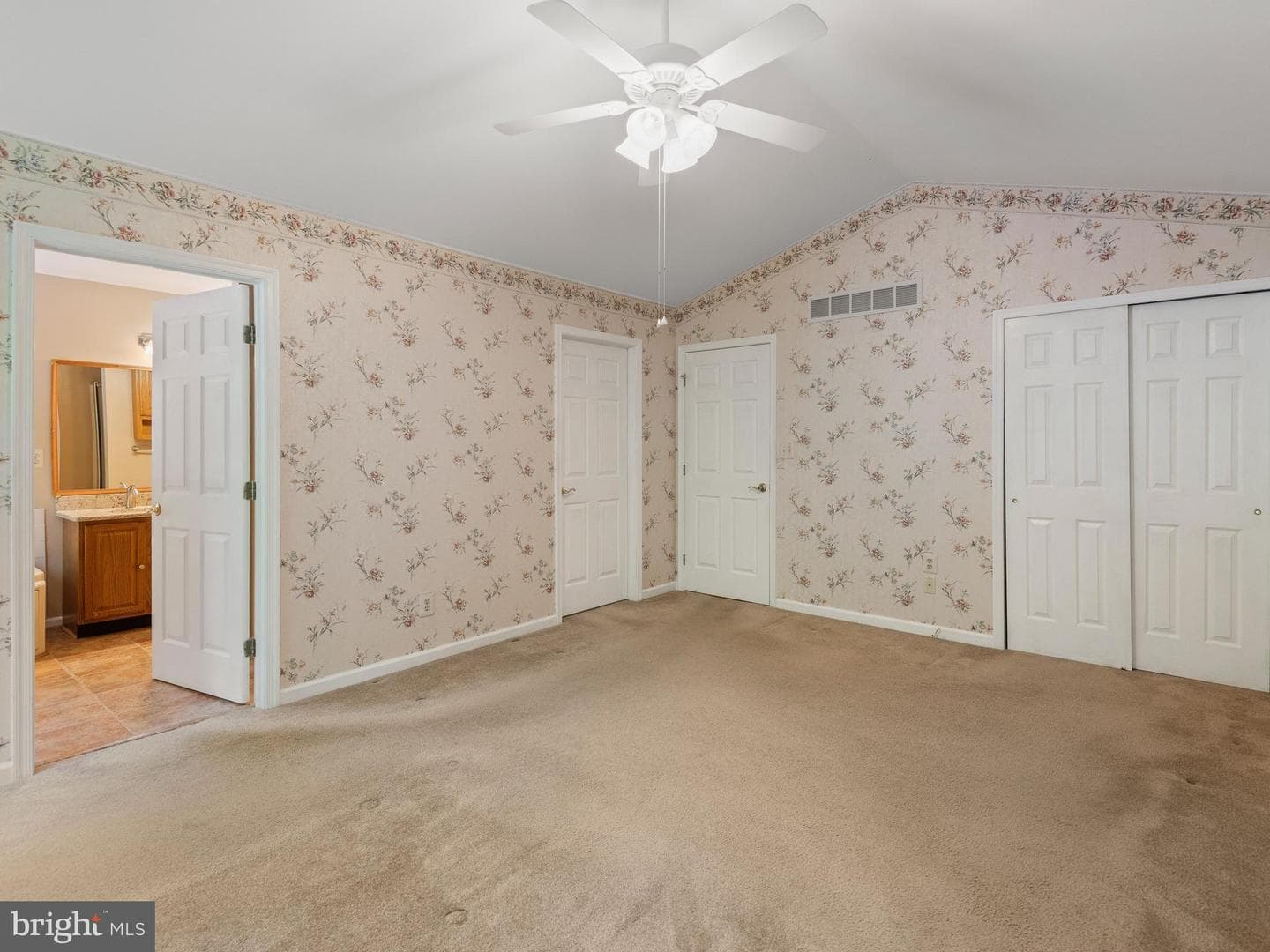 309 Deer Track Court photo 32