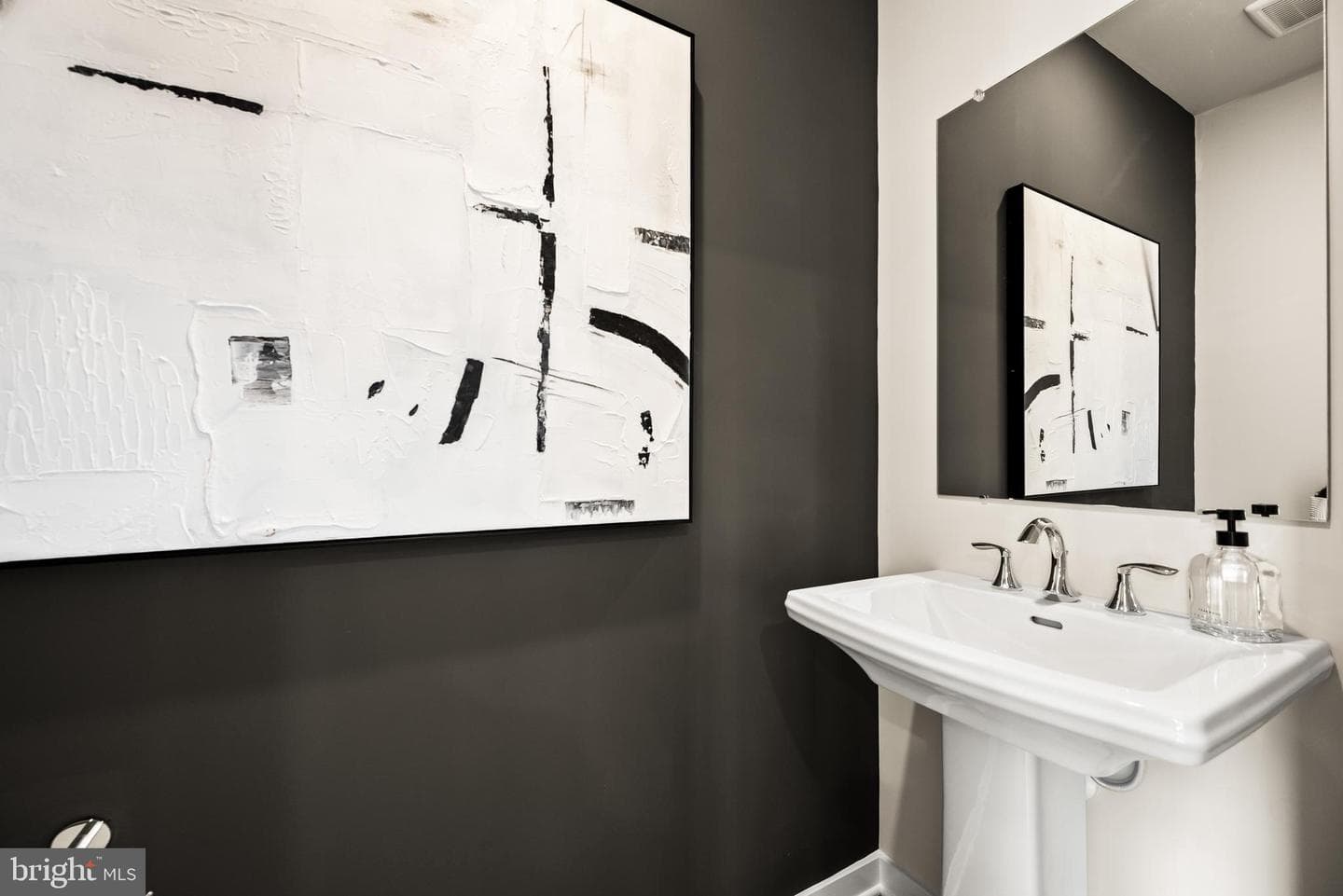842 Graphite Drive photo 12