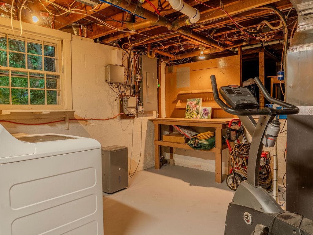608 Whiteland Hunt Road photo 34