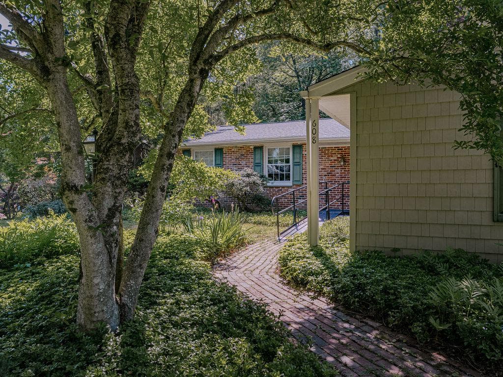 608 Whiteland Hunt Road photo 7
