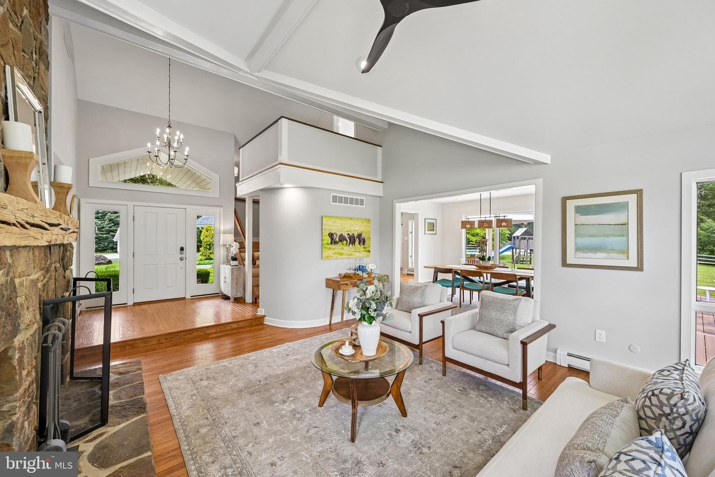989 Delchester Road photo 13
