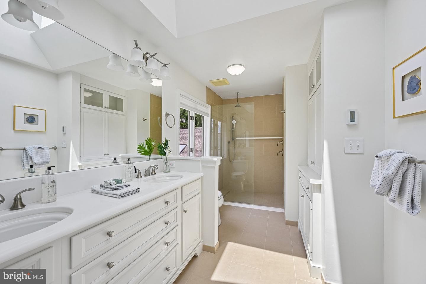 989 Delchester Road photo 29