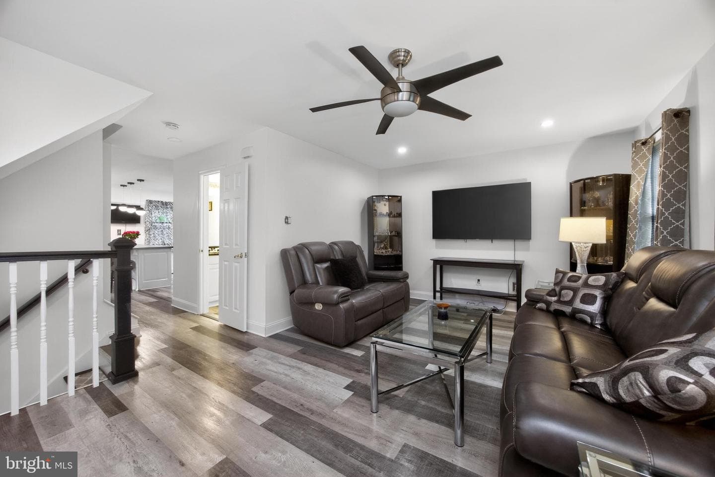 1616 S Coventry Lane photo 9