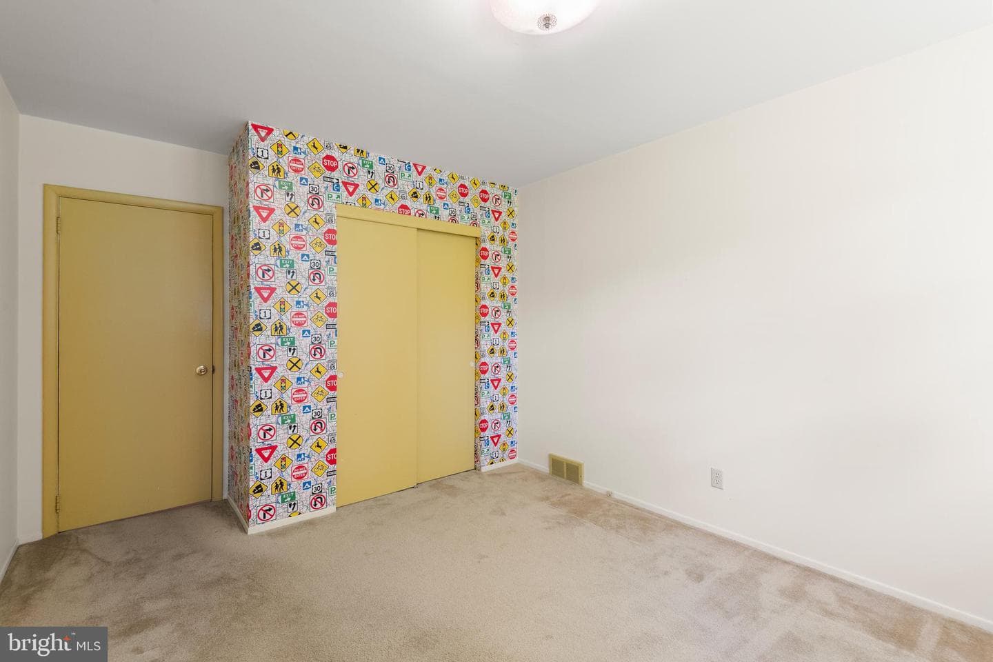 246 Friendship Drive photo 22
