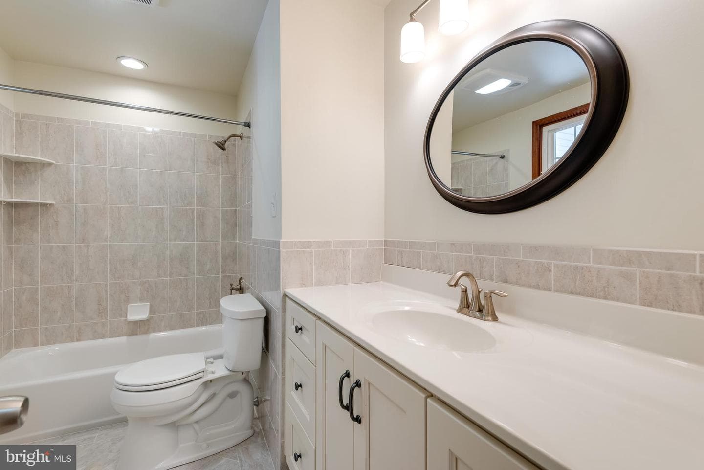 246 Friendship Drive photo 23