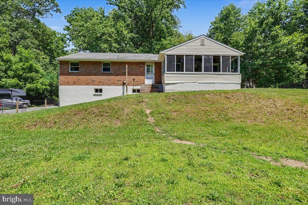 1199 Shenkel Road photo 5