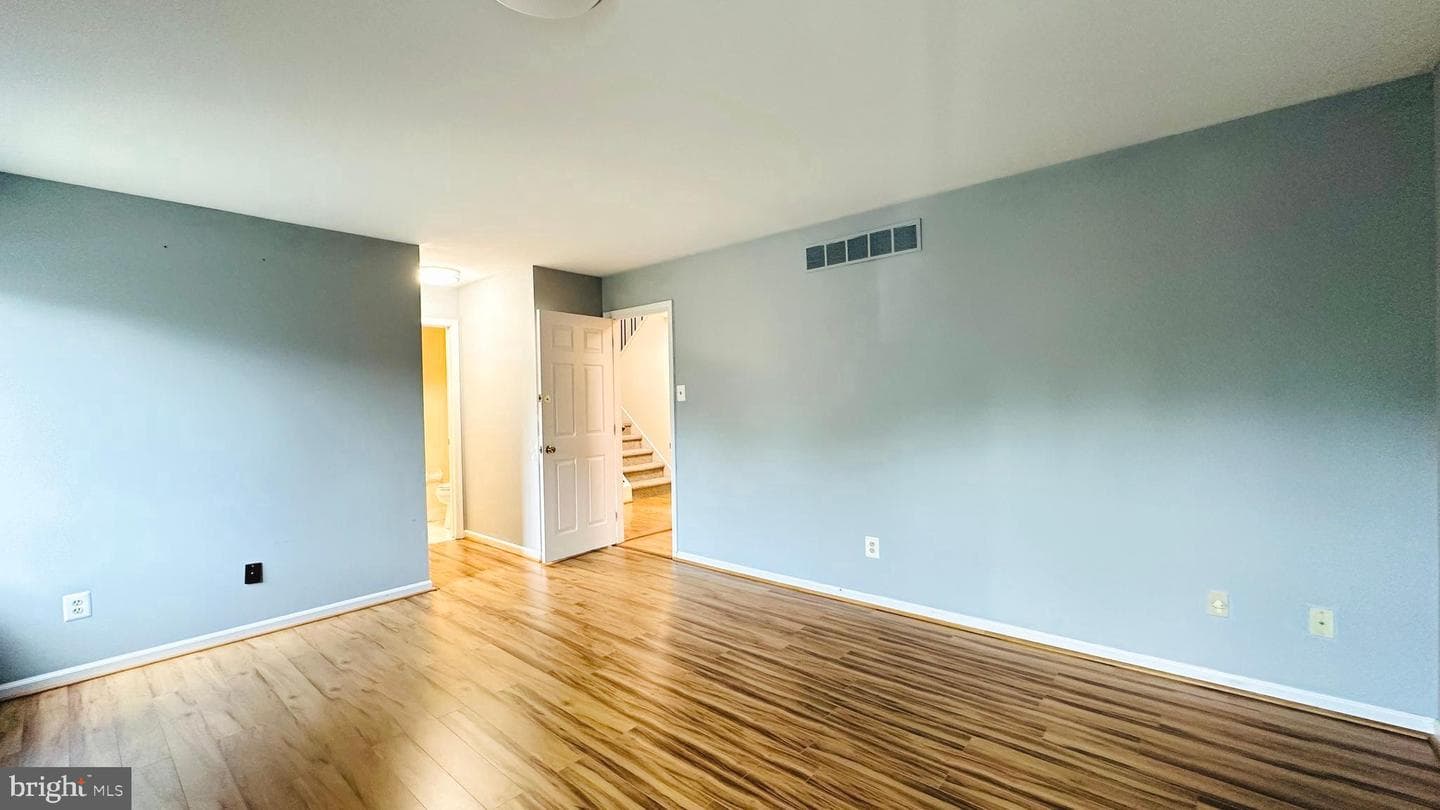 13 Painters Lane photo 19