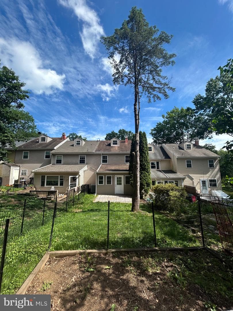128 Denbigh Terrace photo 29