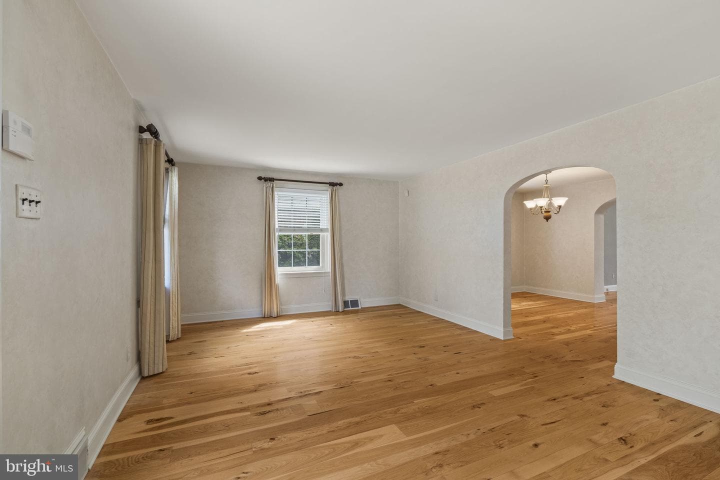 311 E Marshall Street photo 12