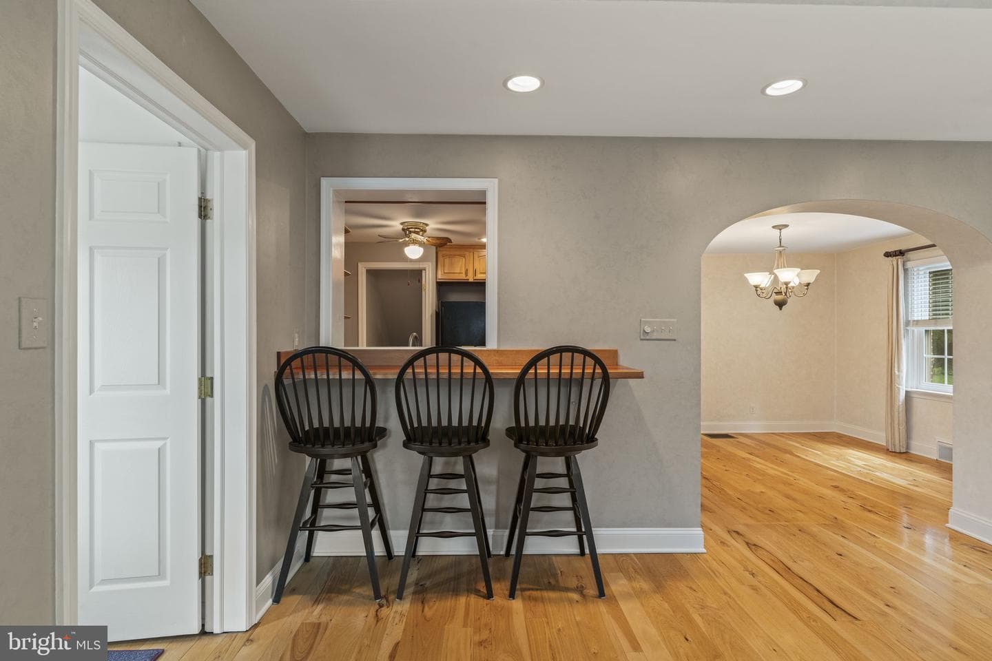 311 E Marshall Street photo 8