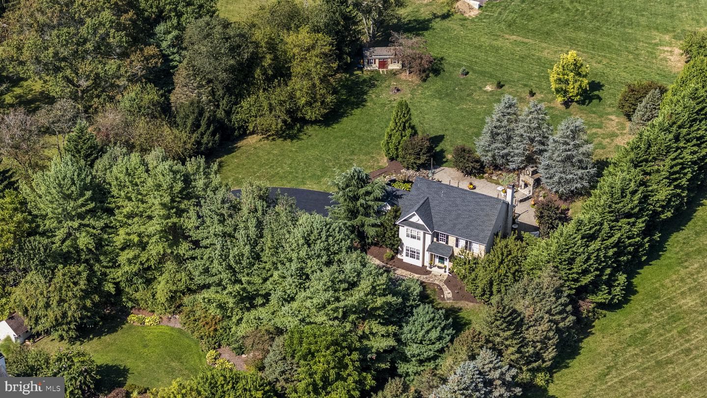 17 Highview Road photo 36