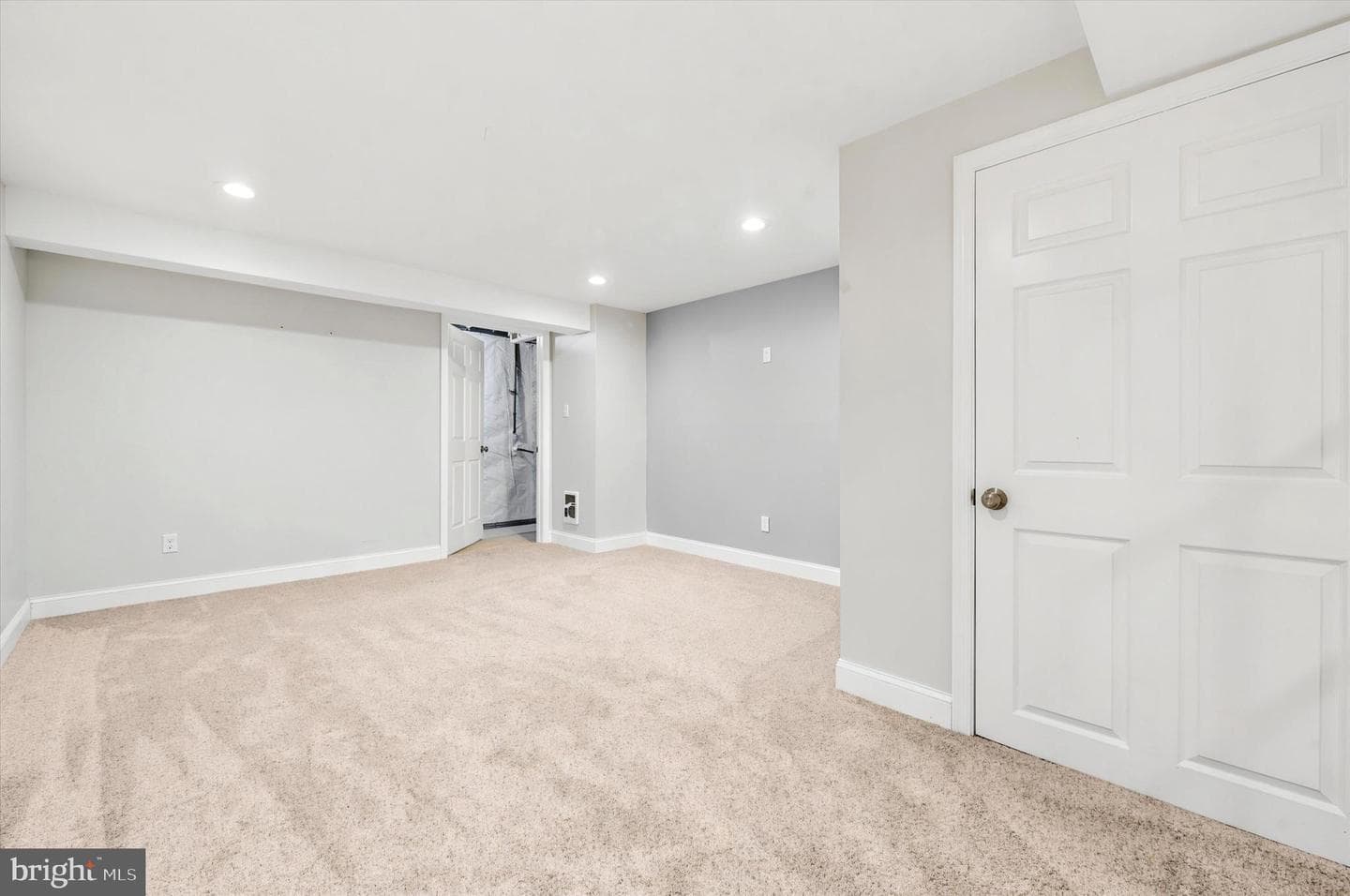 240 Smallwood Court photo 23