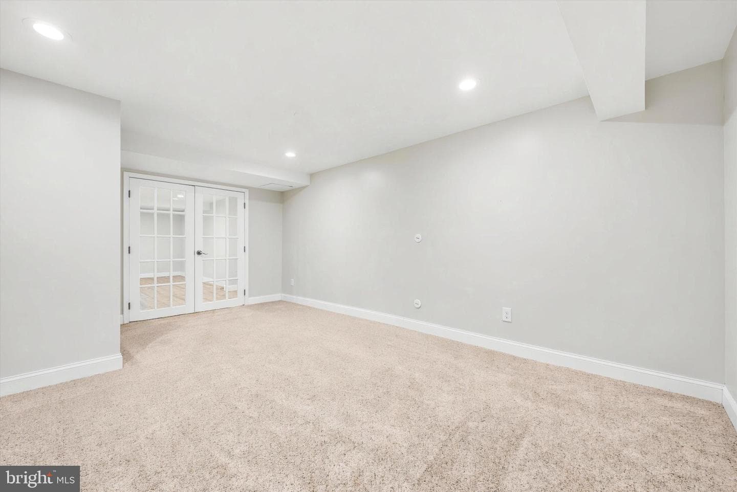 240 Smallwood Court photo 24