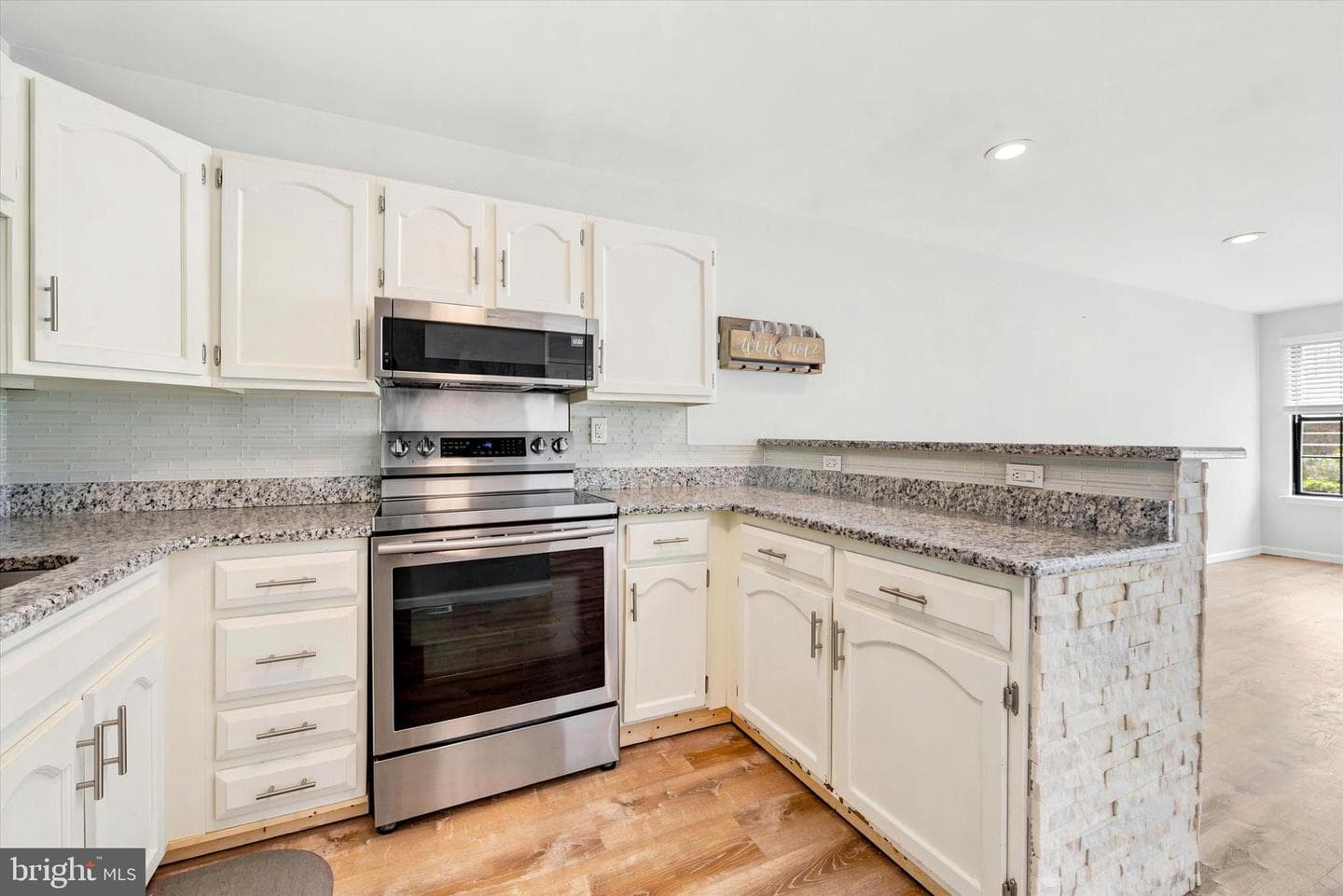 240 Smallwood Court photo 9