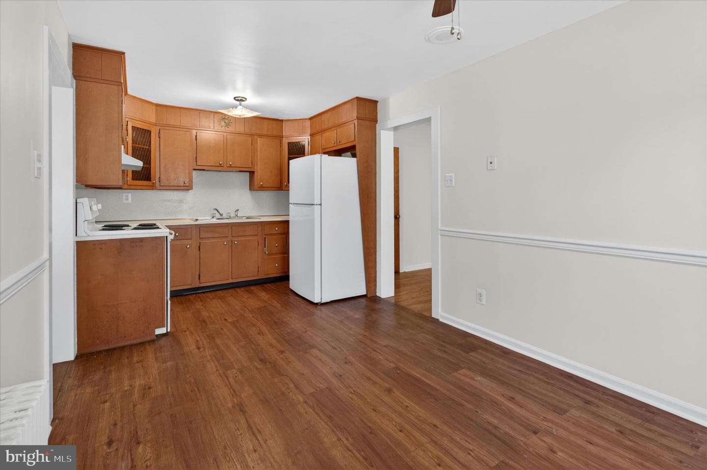 357 Emmett Street photo 16