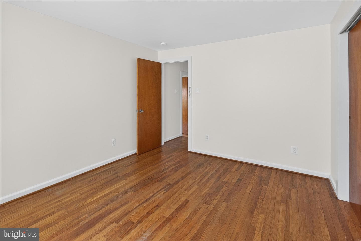 357 Emmett Street photo 22