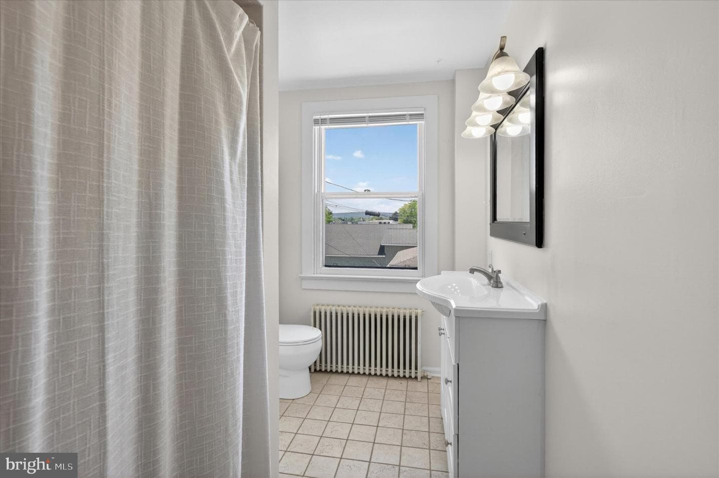 357 Emmett Street photo 25