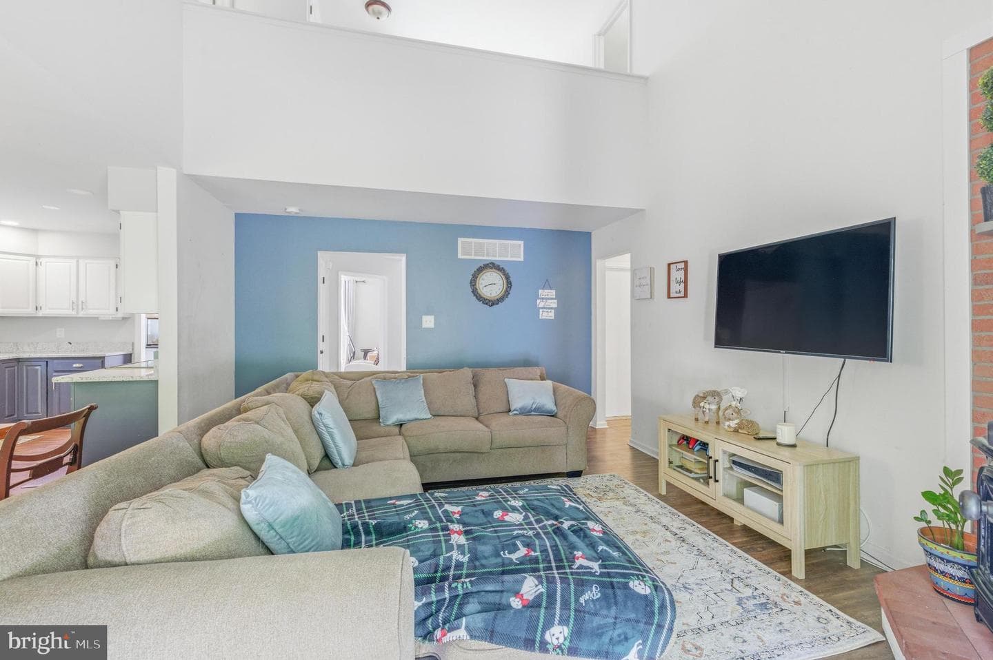 506 Augusta Drive photo 10