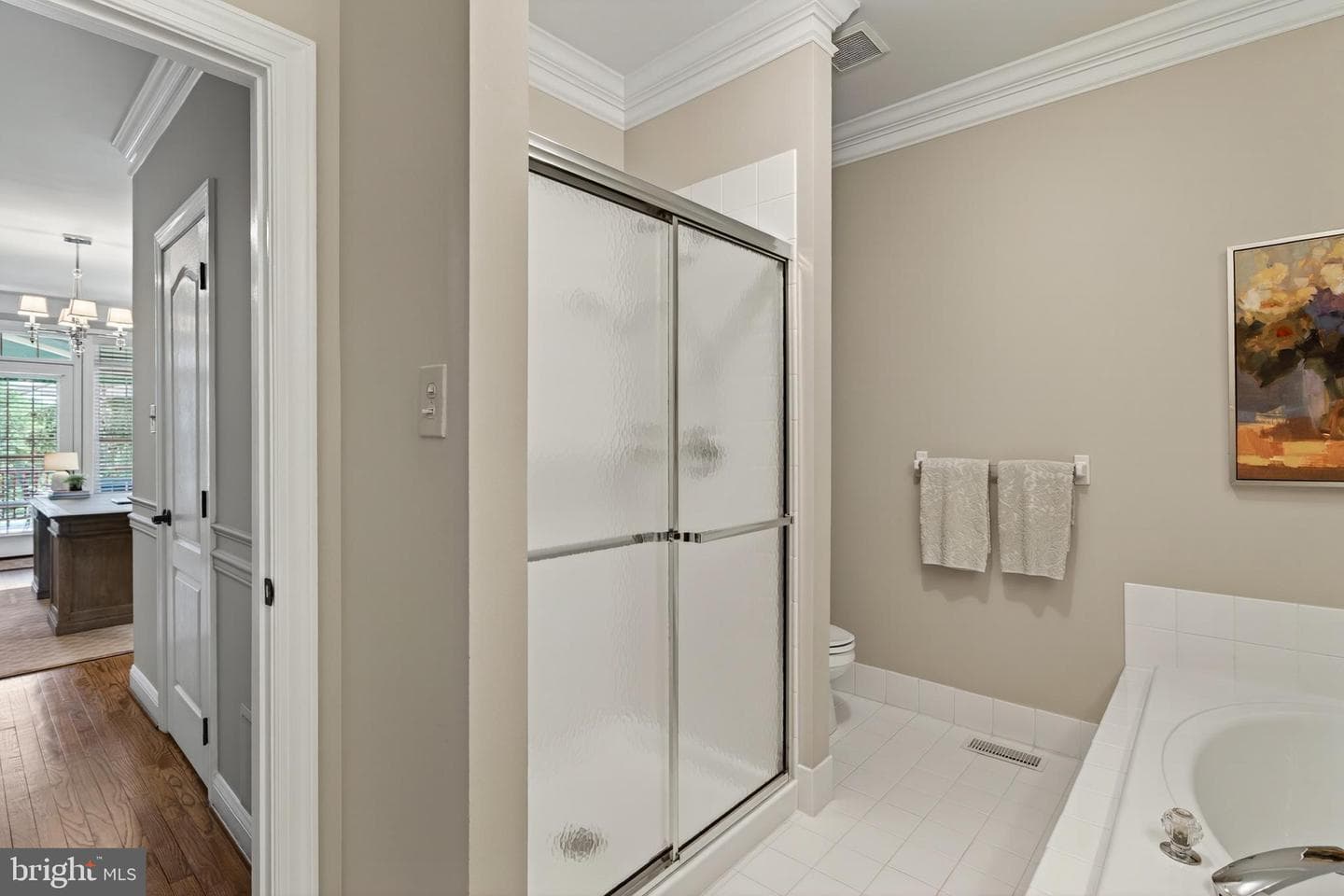 304 Greenbriar Drive photo 27