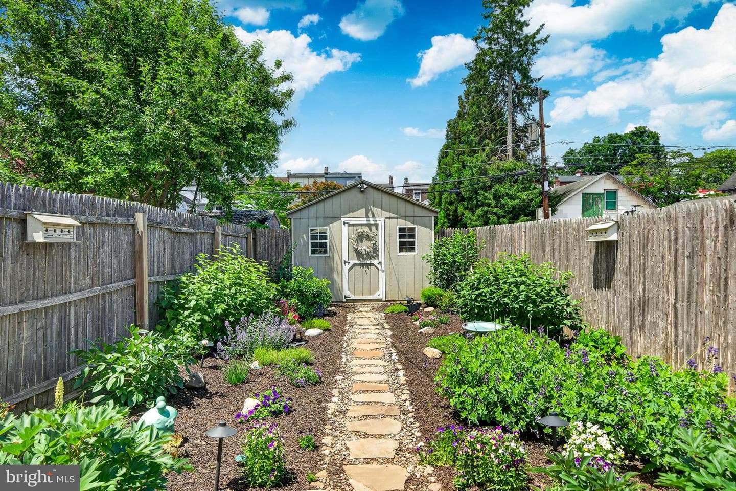 129 W Union Street photo 25