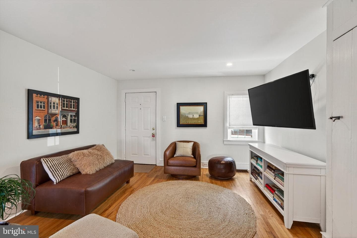 129 W Union Street photo 3
