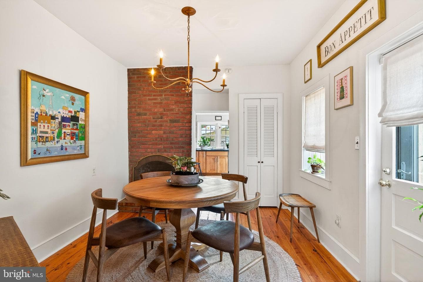 129 W Union Street photo 8
