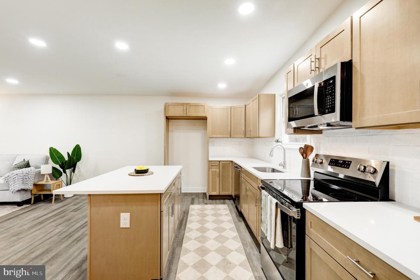 904 S Chester Road photo 11
