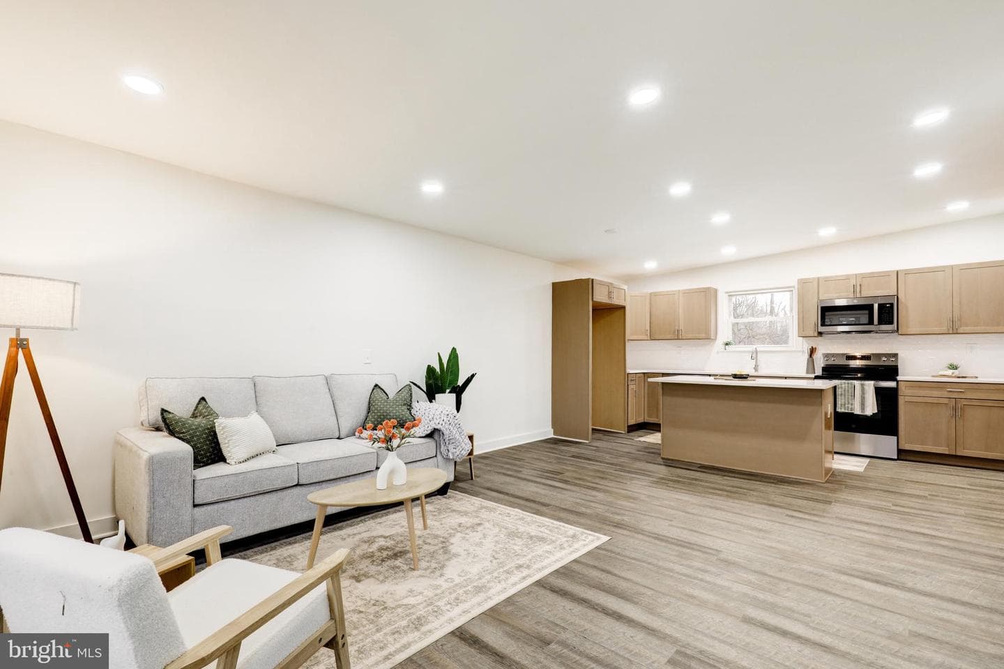 904 S Chester Road photo 3