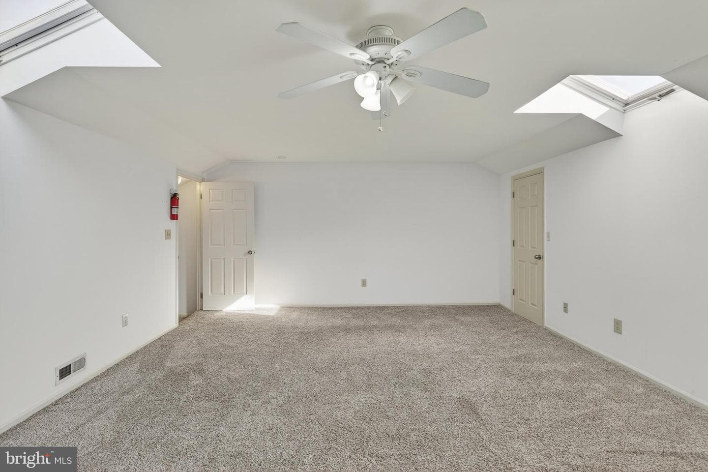 750 E Marshall Street #707 photo 33
